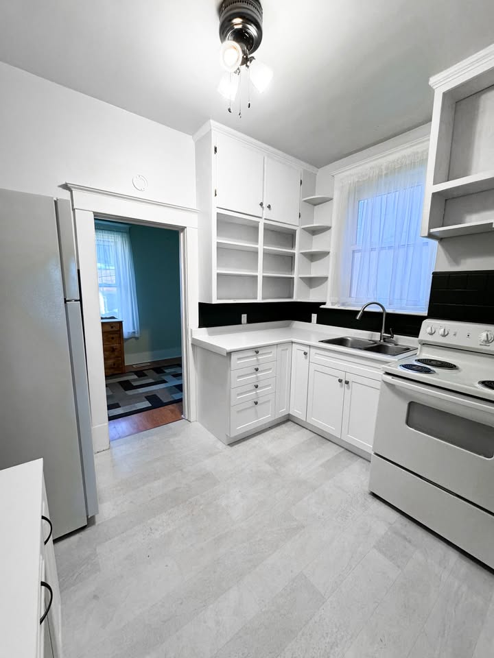 85 Victoria Avenue - Lower, Chatham, ON N7L 3A2 — photo 1