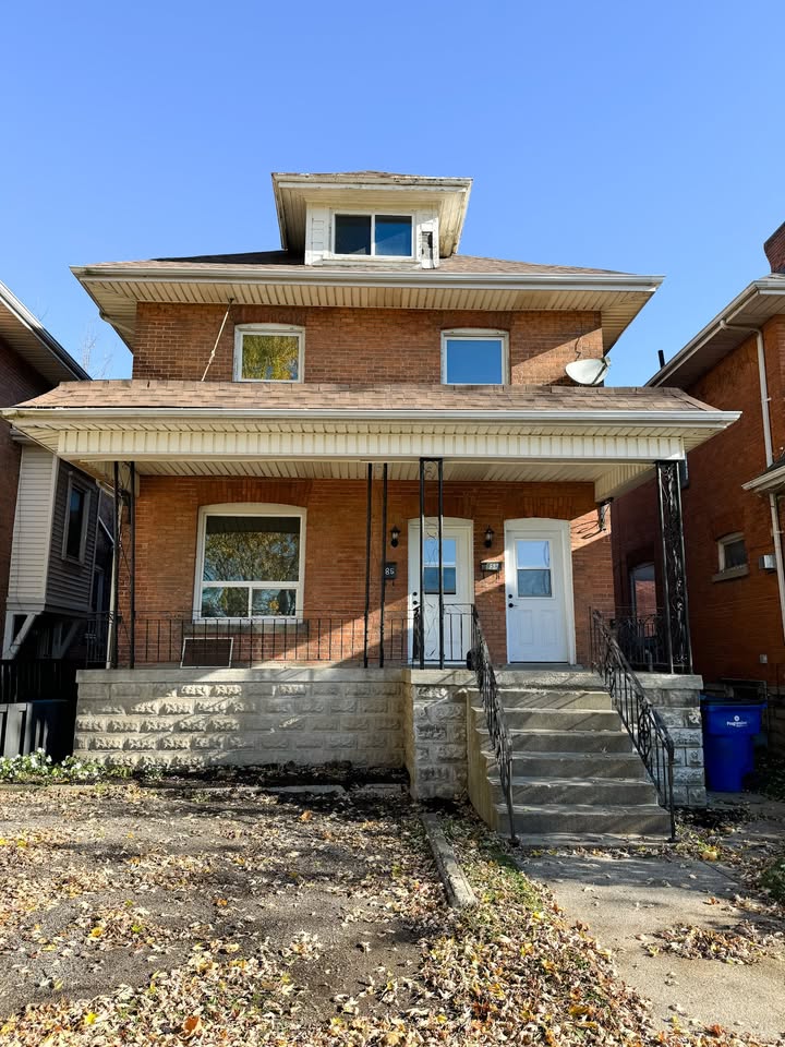 85 Victoria Avenue - Upper, Chatham, ON N7L 3A2 — photo 1